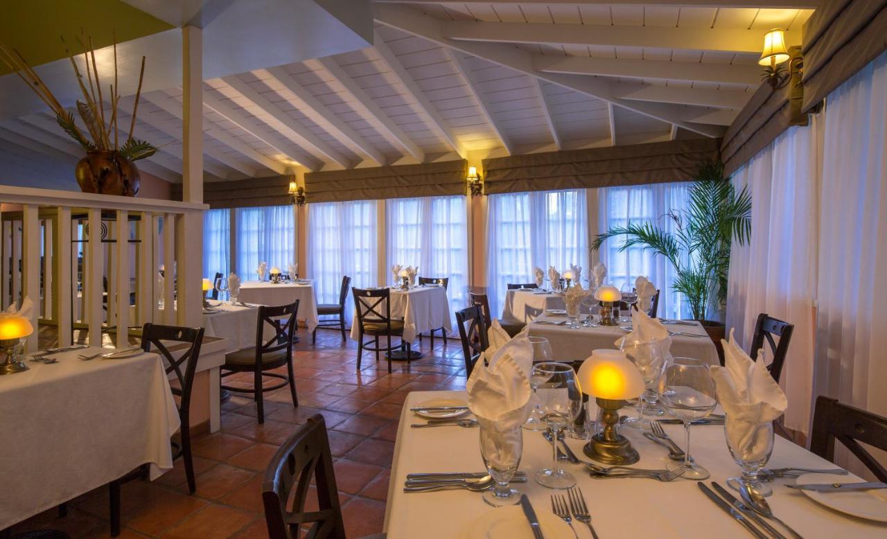 Pineapple Beach Club (Adults Only) Long Bay Dış mekan fotoğraf